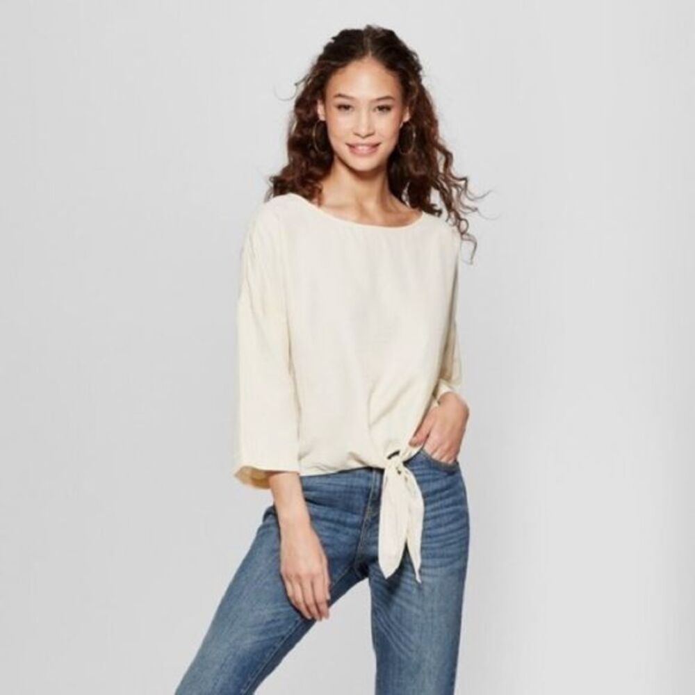 Mossimo • Relaxed Tie Front Cream Casual Top